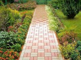 Тротуарная плитка для дачного участка: Практичные решения для уютного сада